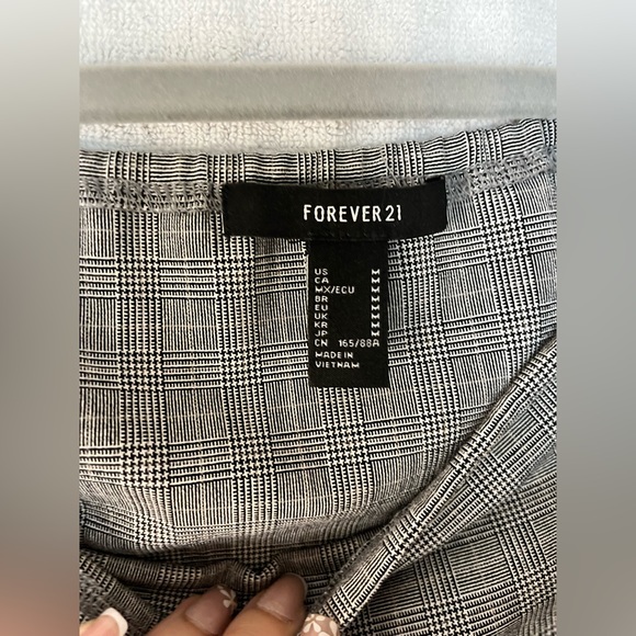 Crop top - Picture 3 of 5